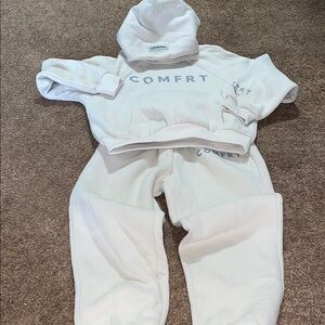 Comfrt Kids White Matching Set Brand New